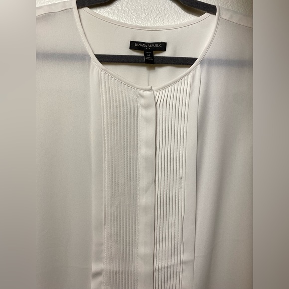 NWT Banana Republic Blouse - Picture 2 of 9